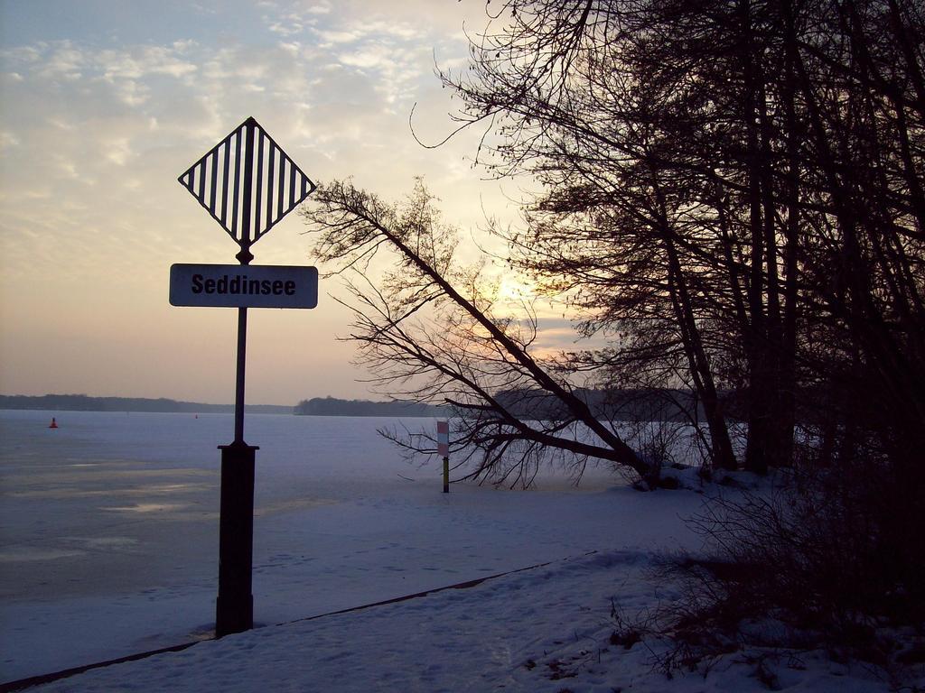 Pension An Der Elsterbruecke Берлин Екстериор снимка